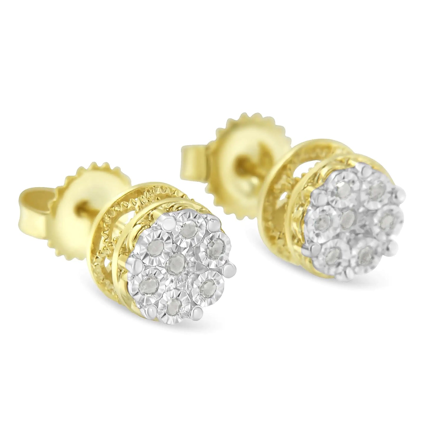 Aretes de botón de plata de ley 925 bañados en oro amarillo de 14 quilates con diamantes de 1/7 quilates (color IJ, claridad promocional I3)