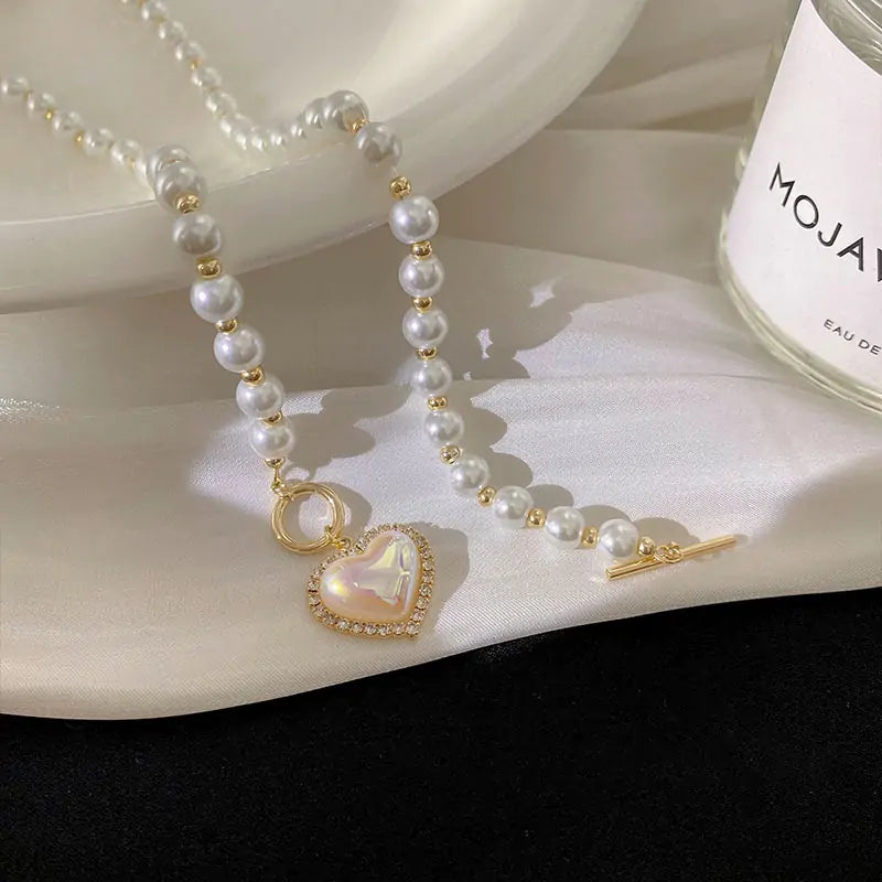 Elegant Pearl Beaded Necklace with Rhinestone Heart Pendant