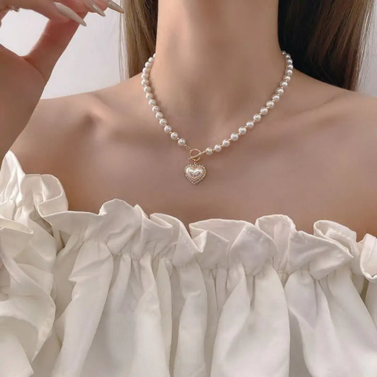 Elegant Pearl Beaded Necklace with Rhinestone Heart Pendant